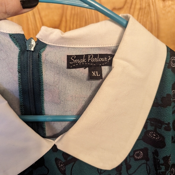 Smak parlour green phone dress - Picture 2 of 5